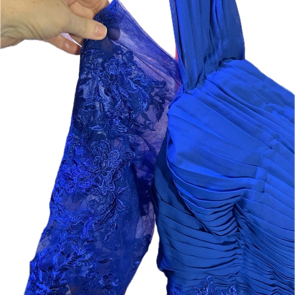 Blue Ruched Gown - Picture 3 of 7